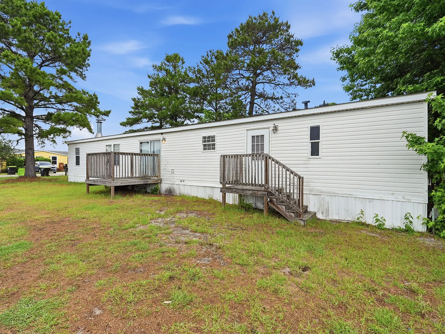 4 bed, 1904 sqft, $2,200 — Photo 2