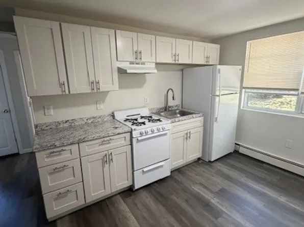 61 Park Ave West, 61 Park Ave W #5, Lowell, MA 01852