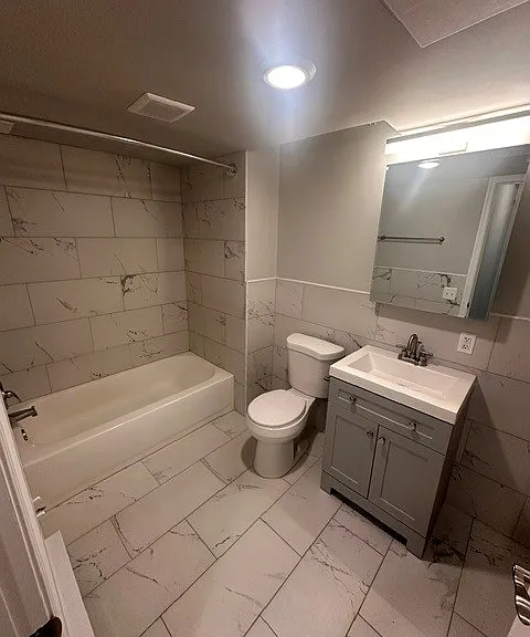 PEL-B-10 Bathroom PEL-B-10 Bathroom