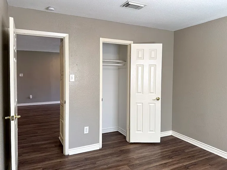 54192 Sun Valley St — Photo 24