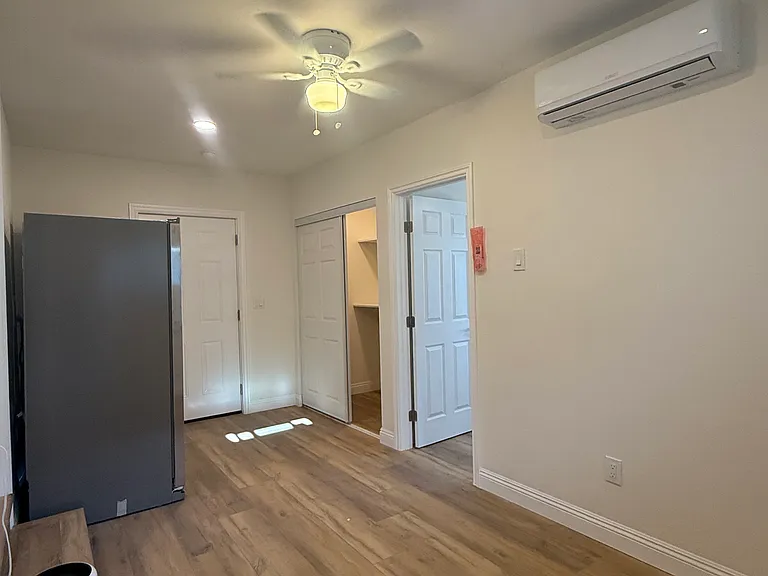 1515 E Rowland Ave — Photo 5