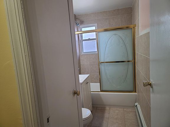 2nd image of 3368 Holland Ave Floor 2