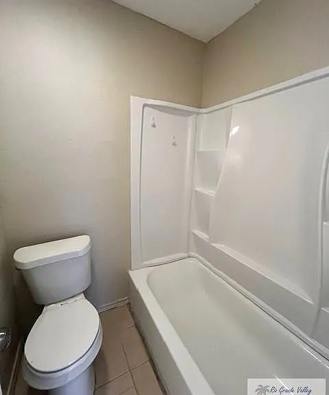 902 Travis St — Photo 12