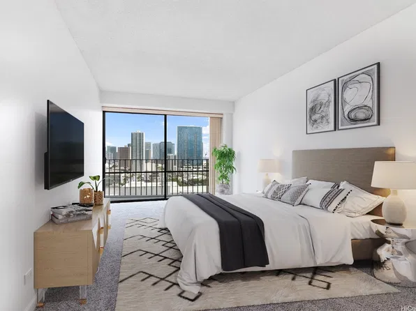 700 Richards St APT 1708, Honolulu, HI 96813