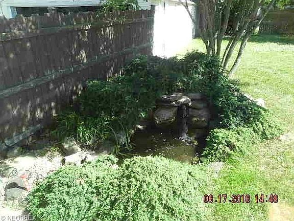 3rd image of 439 Poplar St