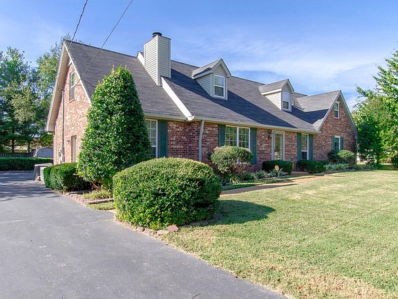 2nd image of 106 Berrywood Dr