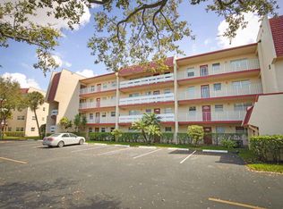 1040 Country Club Dr APT 202, Margate, FL 33063