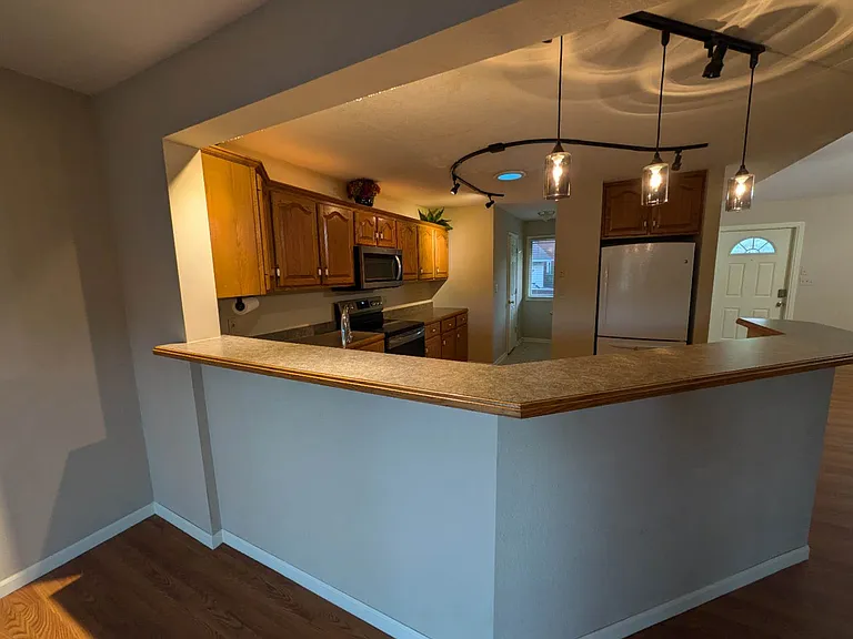 650 Huntridge Dr — Photo 5