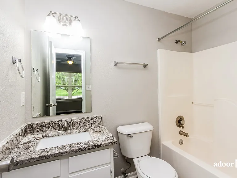 6221 Long River Ln — Photo 13