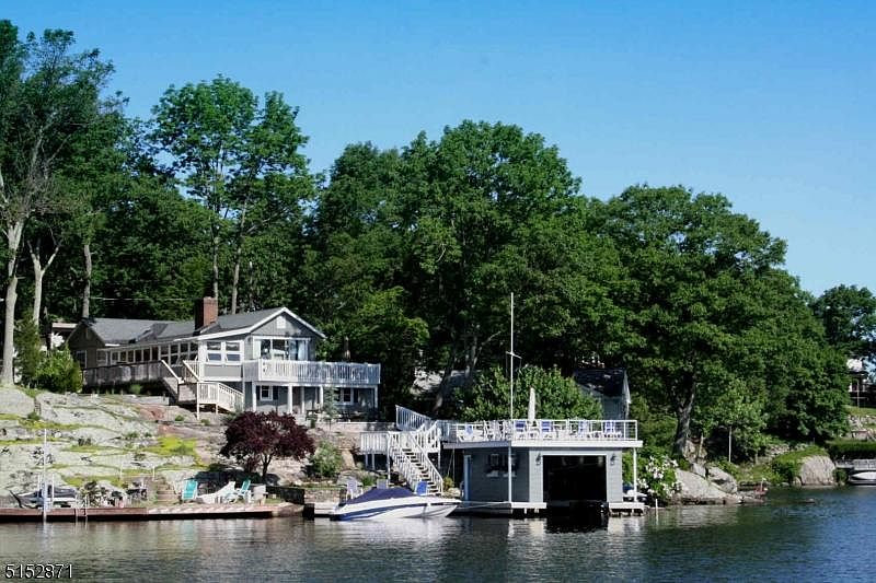 1st image of 9A Wildwood Shores Dr