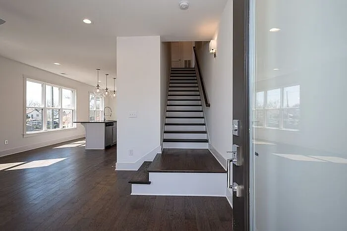 900 Meridian St #1 — Photo 7