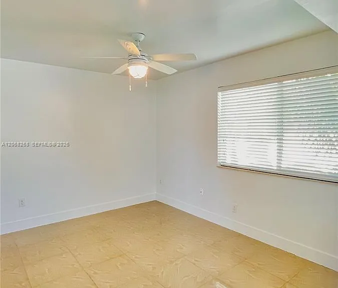 8227 Crespi Blvd #4 — Photo 5