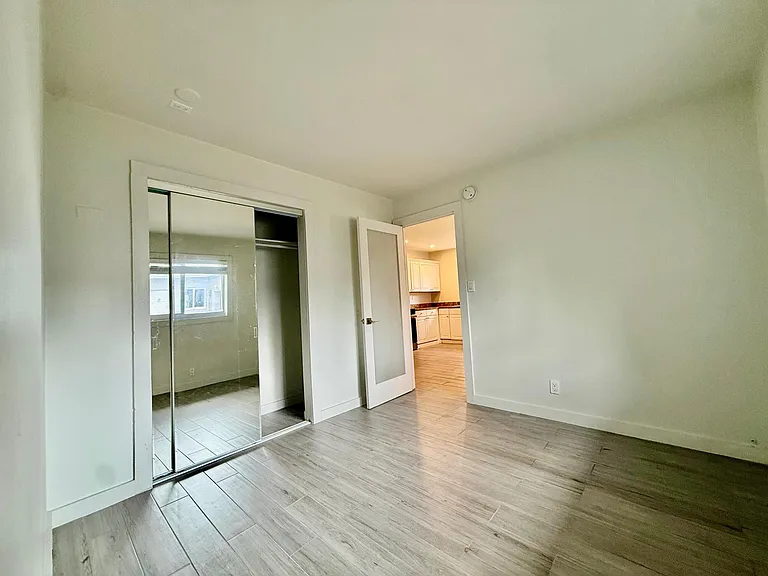 1215 NE 17th Ave #6 — Photo 8
