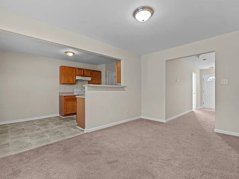 408 Anna St — Photo 10