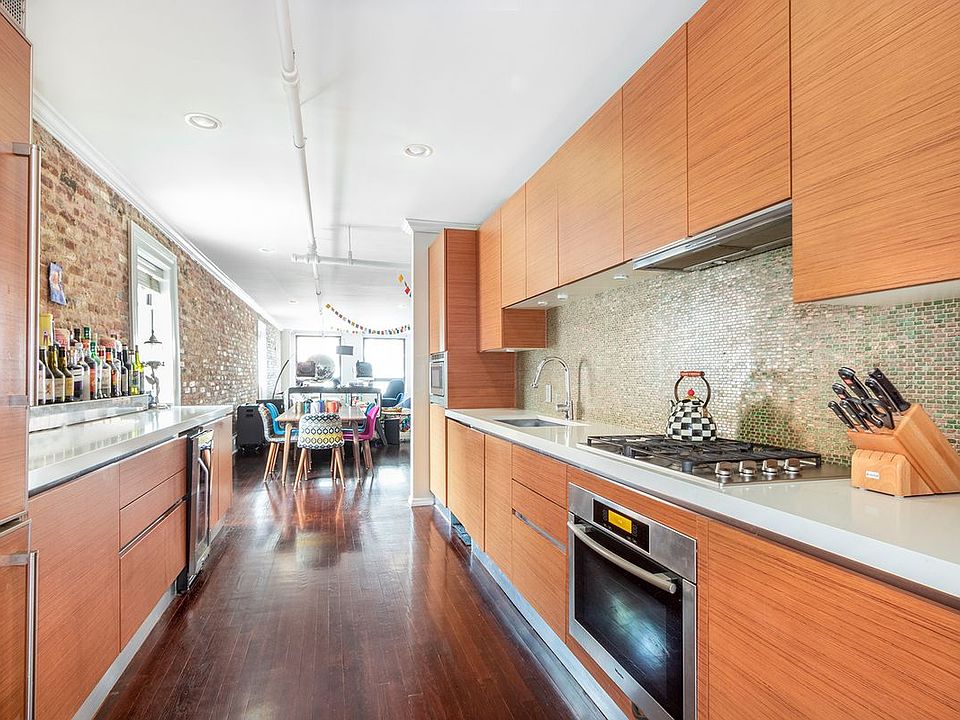 1st image of 124 W 18th St Floor 4