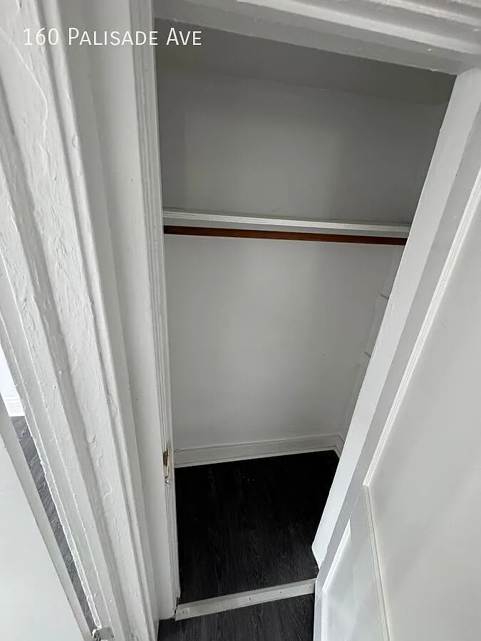 2 bed, $2,500 — Photo 4