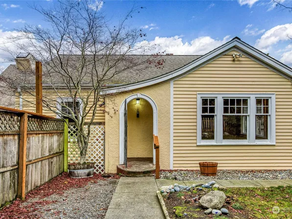 910 F Street, Port Townsend, WA 98368