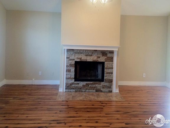 4th image of 1422 Misty Meadow Dr