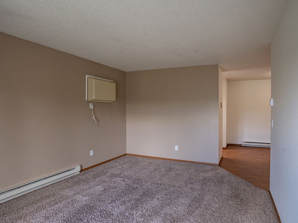 Fargo, ND Briar Pointe Apartments | Living