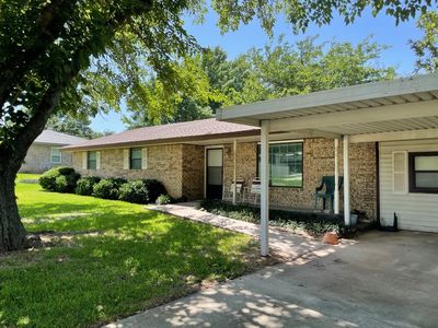 902 Zahara St, Bowie, TX, 76230