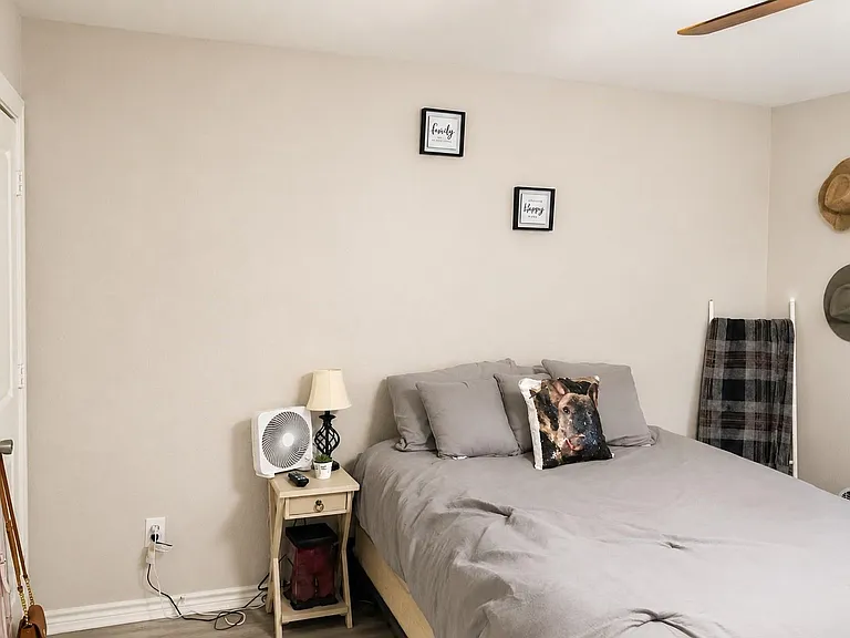 1422 Papendorf Ln — Photo 7