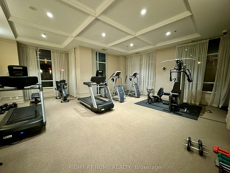 38 Fontenay Ct — Photo 4