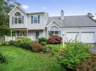 34 Stony Hollow Ln, Ridge, NY 11961