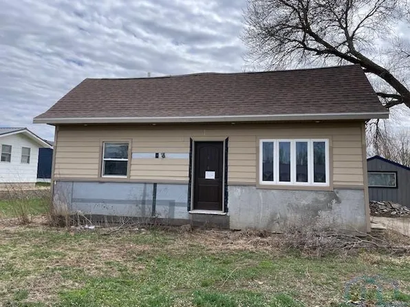 96 South St, Akron, IA 51001