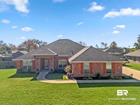 736 Edinburgh Ave, Foley, AL 36535