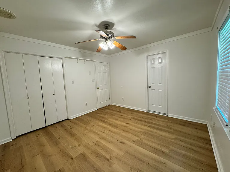 5121 W Wendover Ave — Photo 15