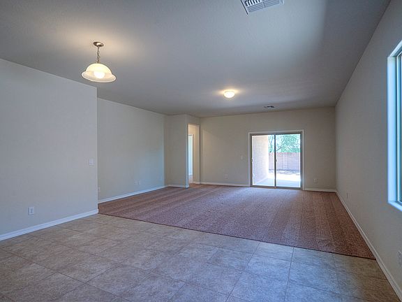 LGI Homes - Magma Ranch