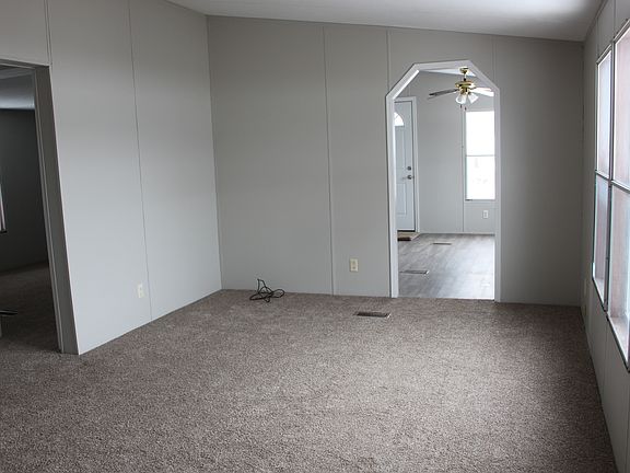 5th image of 3087 Princeton St