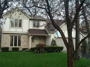 3647 Woodspring Rd, Sylvania, OH 43560