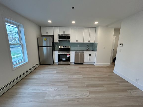 3rd image of 175-177 Prospect Dr #175-2