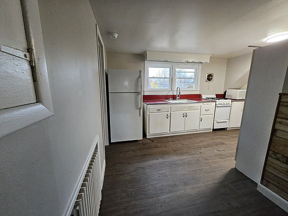 3rd image of 70 International Ave #B