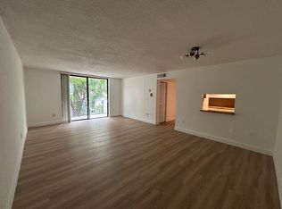 1673 Bay Rd APT 405, Miami Beach, FL 33139