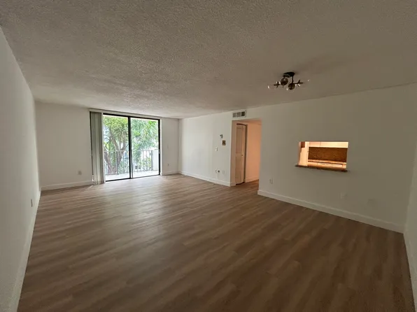 1673 Bay Rd APT 405, Miami Beach, FL 33139