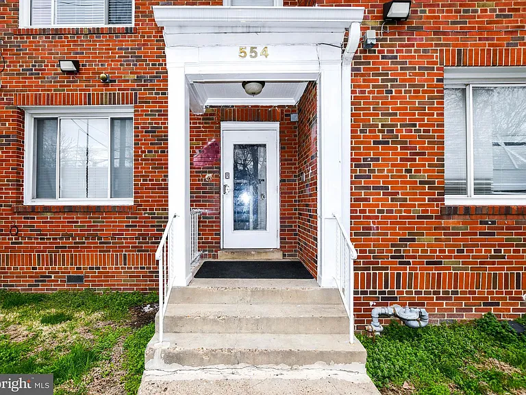 554 Newcomb St SE #4 — Photo 32