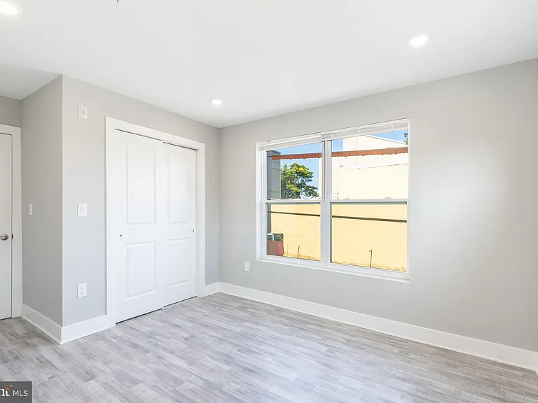 2500 N Mascher St #2 — Photo 11