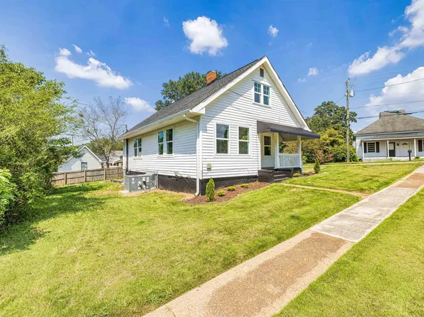 206 Baugh Ave, Hogansville, GA 30230