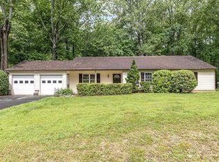 7378 Hilly Ln, Warrenton, VA 20187