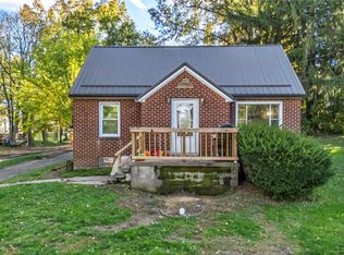 6984 Warren Sharon Rd, Brookfield, OH 44403