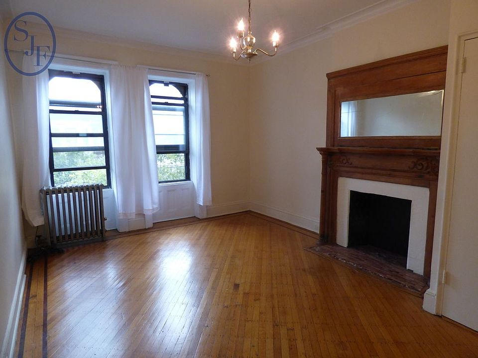 1st image of 365 Sterling Pl APT 4