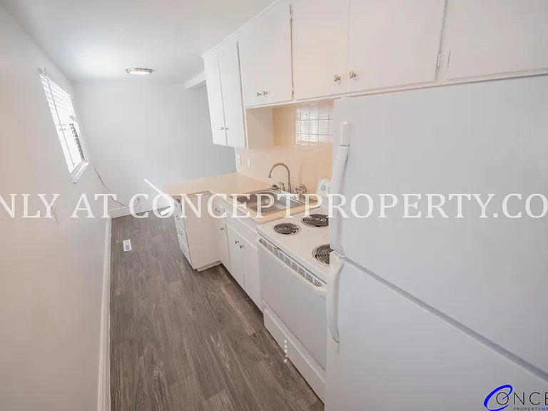 227 E St — Photo 15