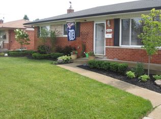 34386 Coachwood Dr, Sterling Heights, MI 48312