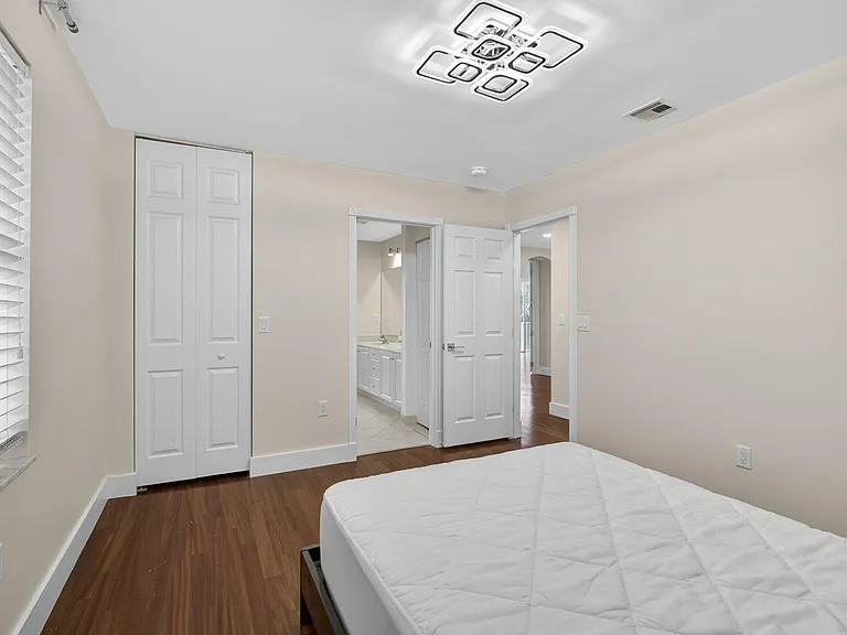 1724 Annandale Cir — Photo 61