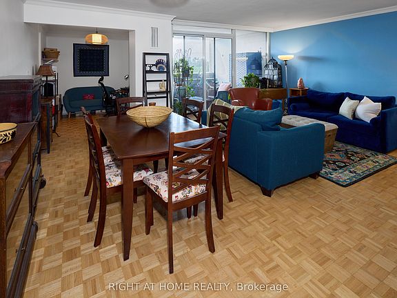 3rd image of 1535 Lakeshore Rd E #808