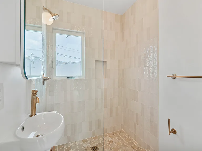 8443 Clinton St #4 — Photo 15