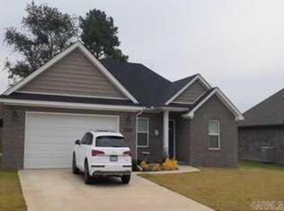 1303 Ridgefield Cir, Searcy, AR 72143