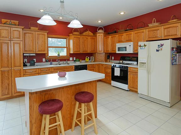 421 1st St-105